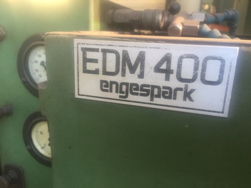 Eletroerosão por Penetração ENGESPARK EDM400