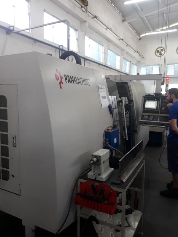 Centro de Usinagem Vertical PANMACHINE BARON MAX VM-25