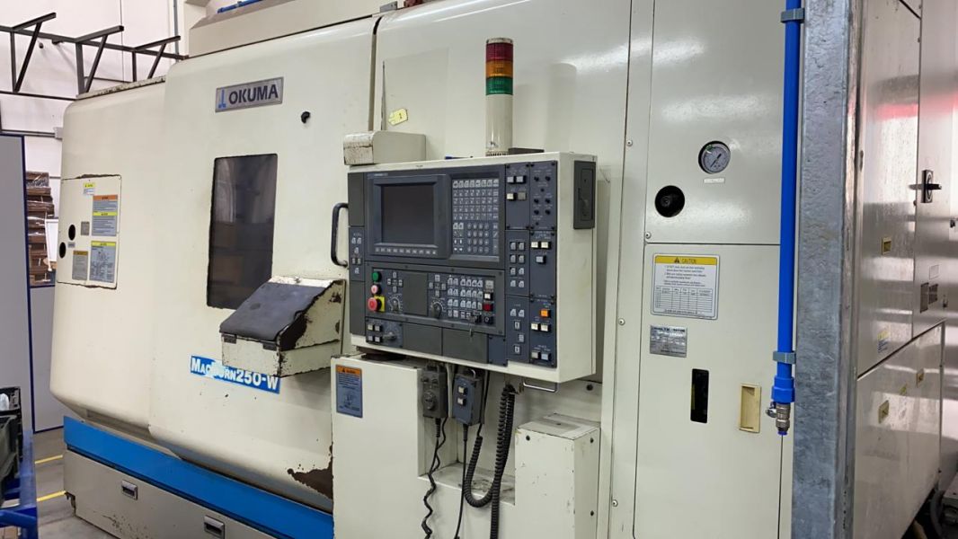 Torno CNC OKUMA MACTURN 250W – CNC 9 EIXOS