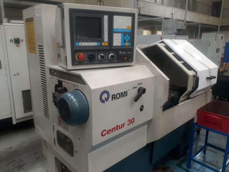 Torno CNC ROMI CENTUR 30S