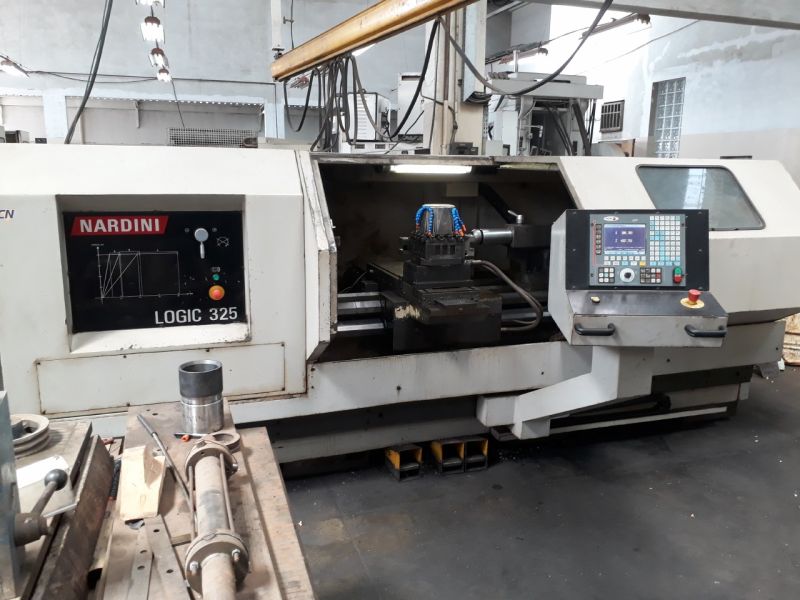 Torno CNC NARDINI LOGIC 325