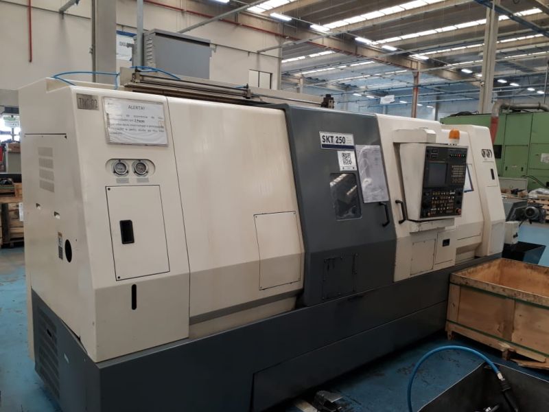 Torno CNC HYUNDAI KIA SKT-250