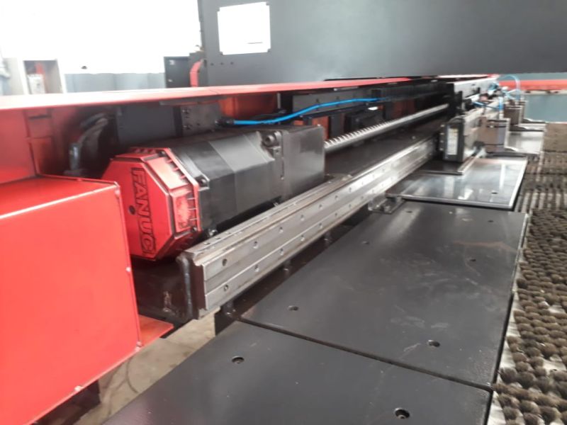 Puncionadeira CNC AMADA VIPROS-367 Queen