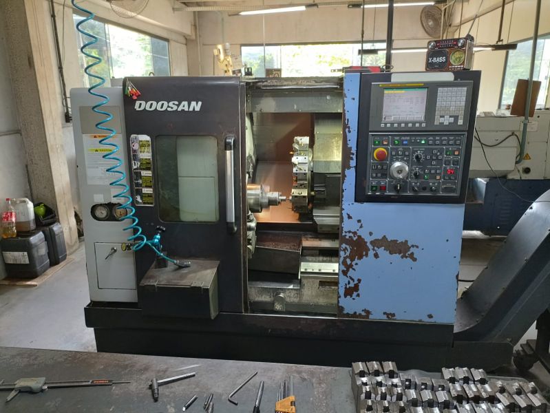 Torno CNC DOOSAN LYNX 220A