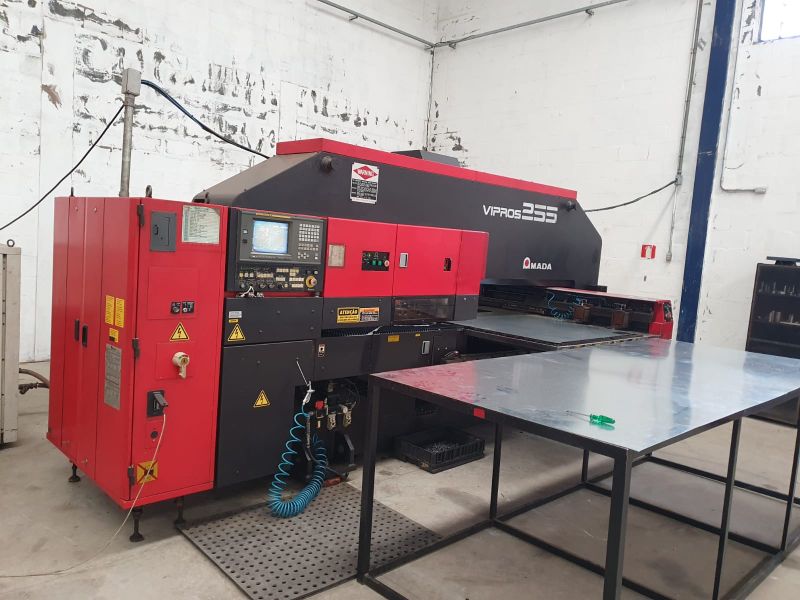 Puncionadeira CNC AMADA VIPROS 255