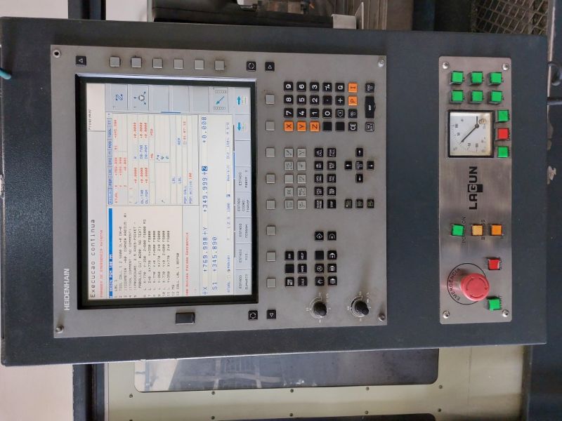 Fresadora banco fixo CNC LAGUN FBF-2600