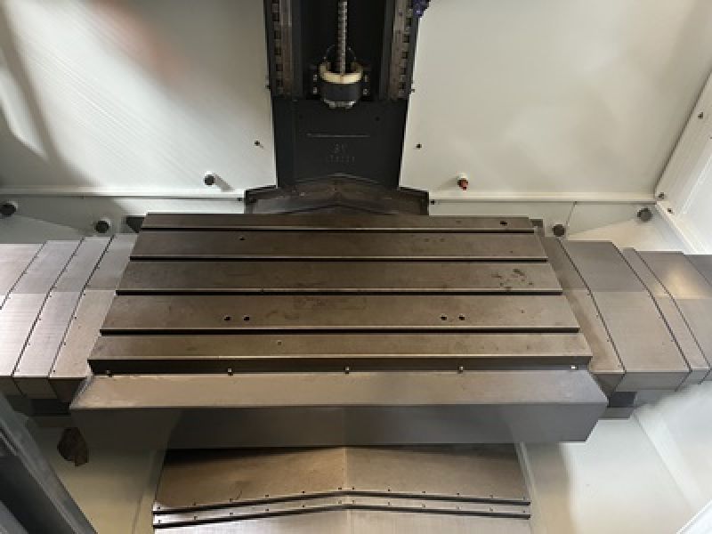 Centro de Usinagem Vertical FEELER FV-760A