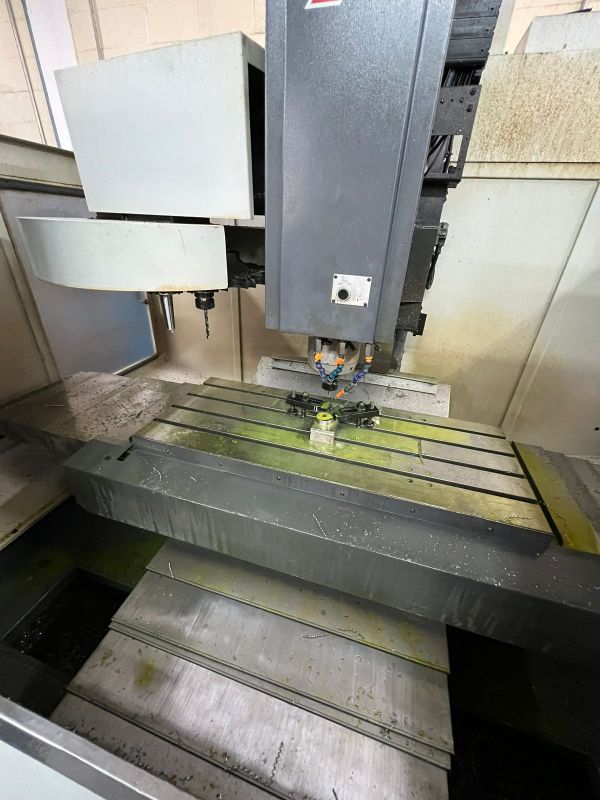 Centro de Usinagem Vertical FEELER FV1000