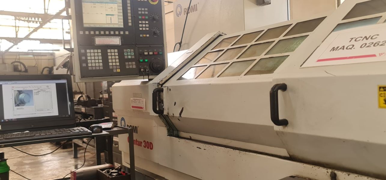 Torno CNC ROMI CENTUR 30D