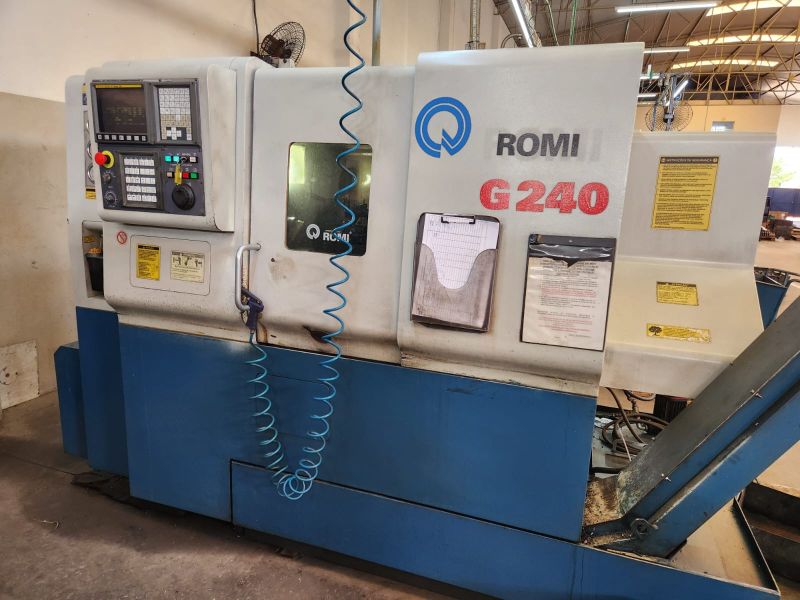 Torno CNC ROMI G240