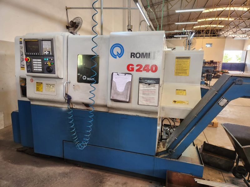 Torno CNC ROMI G240