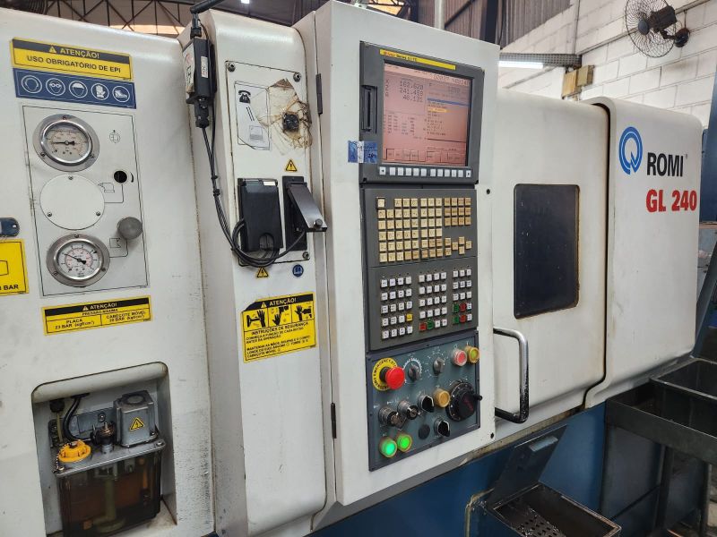 Torno CNC ROMI GL240