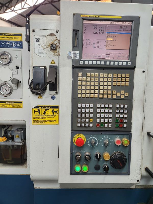 Torno CNC ROMI GL240