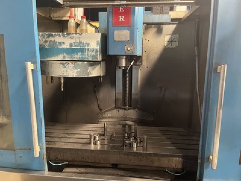 Centro de Usinagem Vertical VEKER MVK1700C