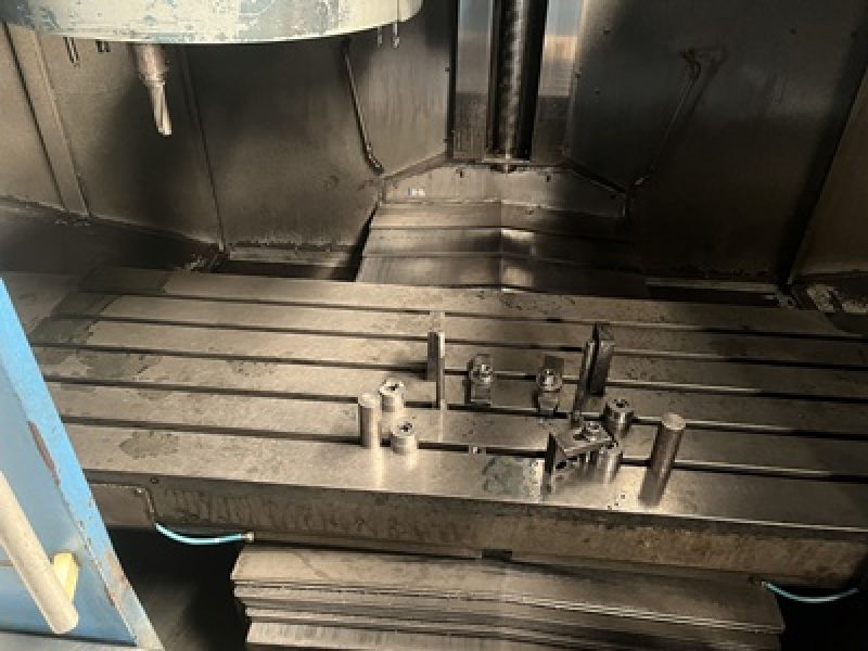 Centro de Usinagem Vertical VEKER MVK1700C