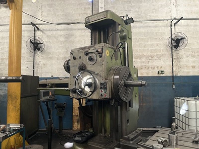 Mandrilhadora Universal TOS W100