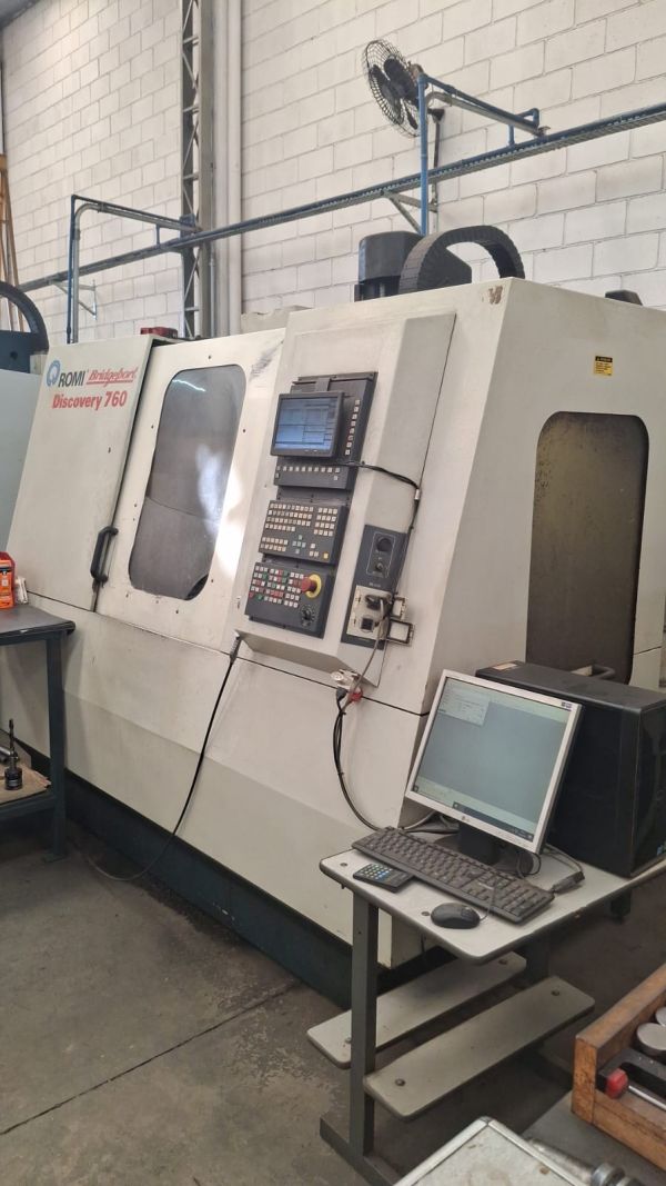 Centro de Usinagem Vertical Romi Discovery 760