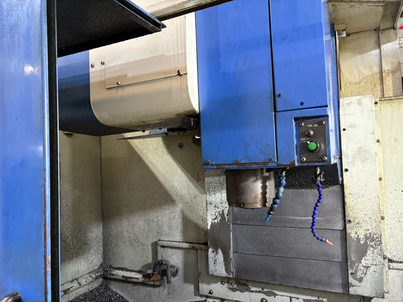 Centro de Usinagem Vertical HYUNDAI-KIA VX500