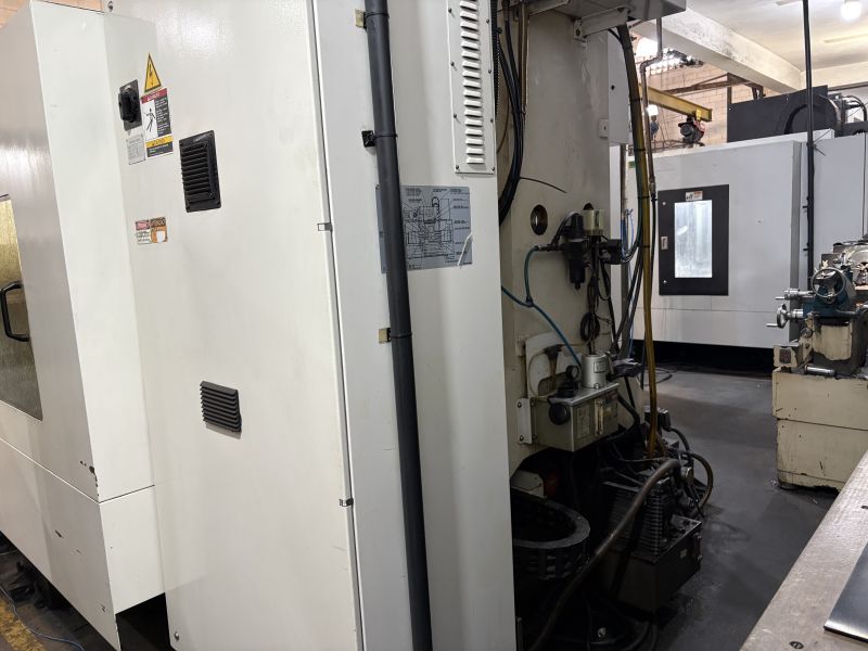 Centro de Usinagem Vertical HYUNDAI-KIA VX500