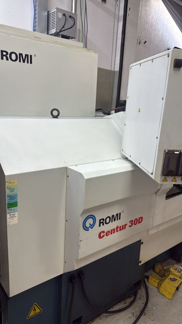 Torno CNC ROMI CENTUR 30D