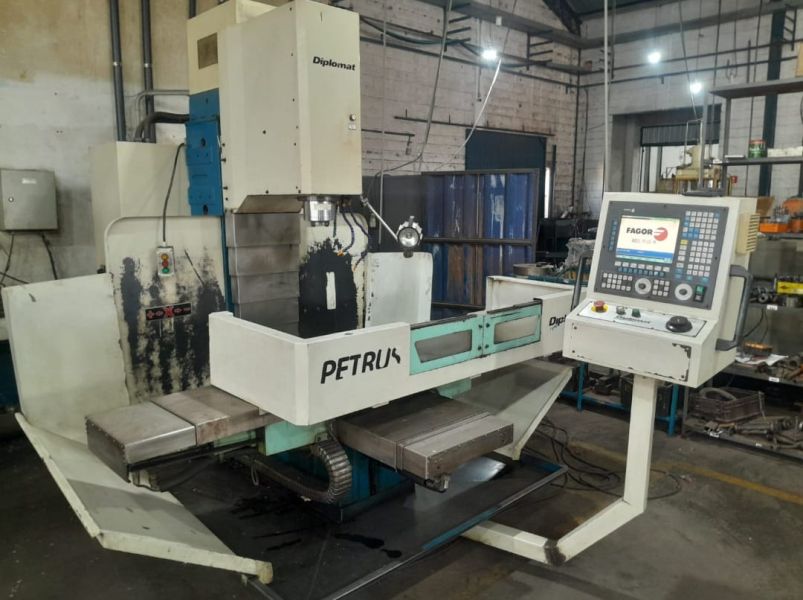 Fresadora CNC PETRUS 50100