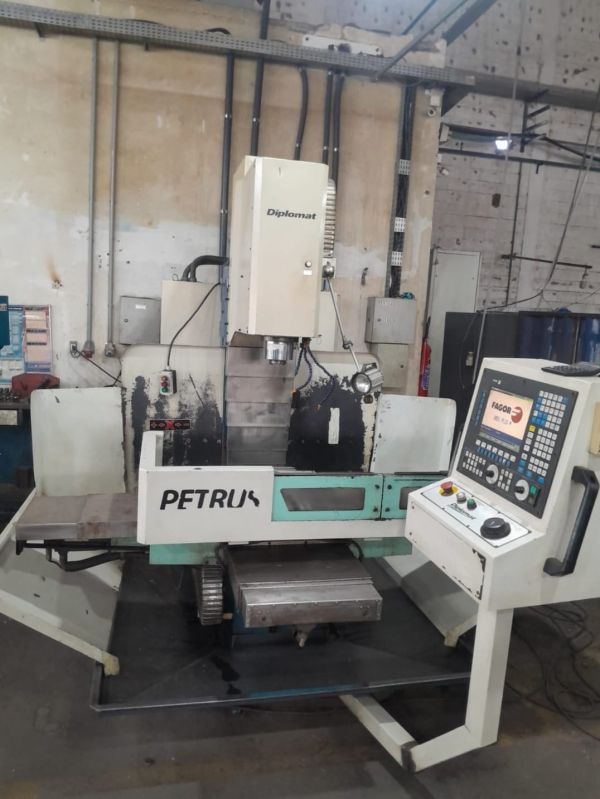 Fresadora CNC PETRUS 50100