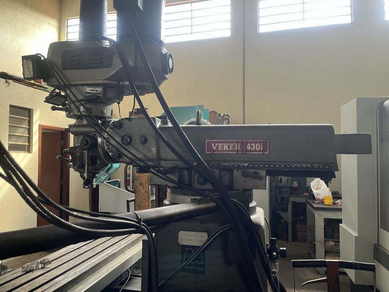 Fresadora Ferramenteira VEKER 430I