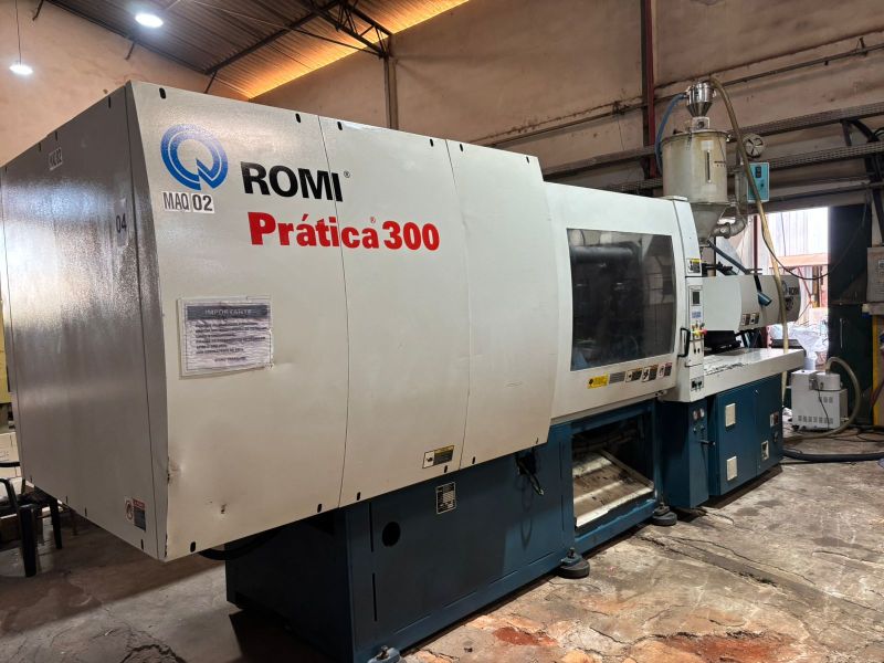 Injetora de Plástico ROMI PRÁTICA 300