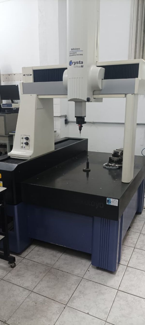 Tridimensional MITUTOYO CRT-PM7106 