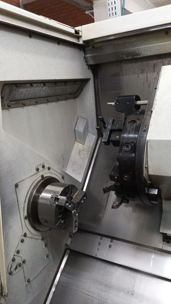 Torno CNC ROMI GL300M