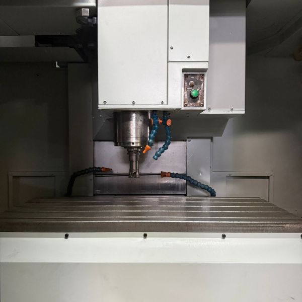 Centro de Usinagem Vertical HYUNDAI-KIA VX500