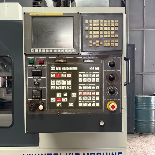 Centro de Usinagem Vertical HYUNDAI-KIA VX500