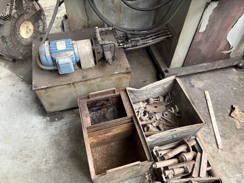 Retifica Cilíndrica MELLO UNS-2/1500