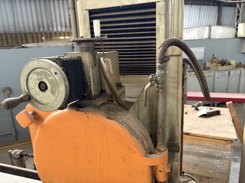 Retífica Cilíndrica Universal BLOHM RB 152 A