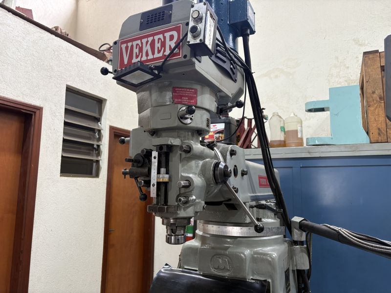 Fresadora Ferramenteira VEKER VK430I