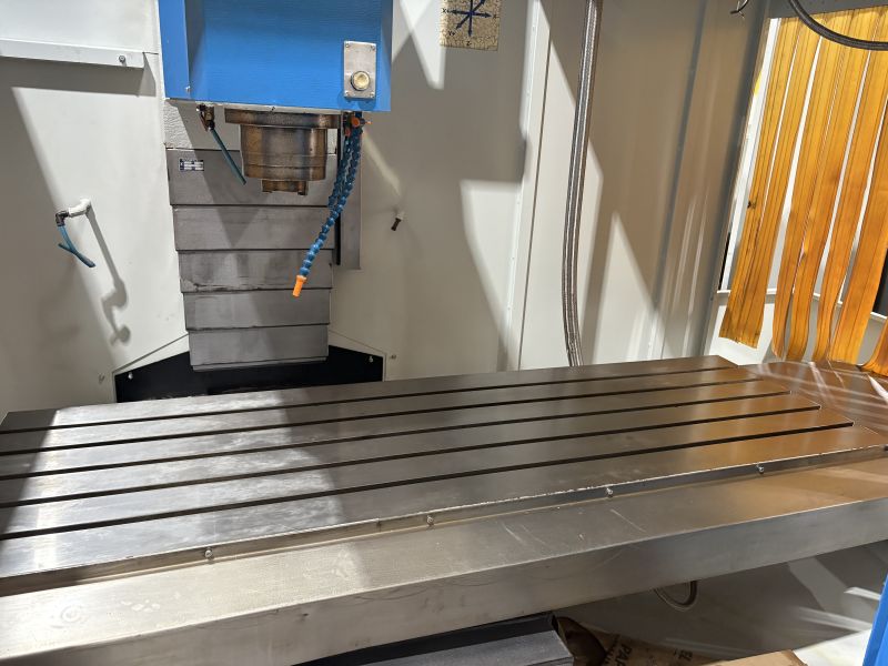 Fresadora CNC VEKER MVK1700F