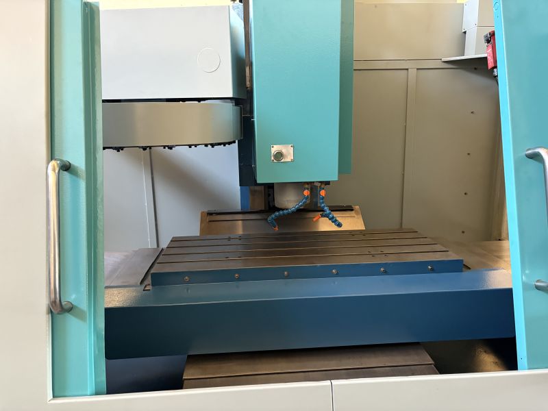 Centro de Usinagem Vertical FEELER FV1000