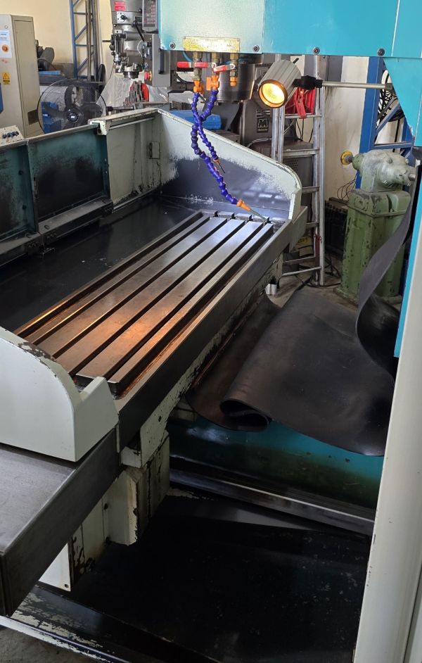 Fresadora CNC SINITRON B5NX