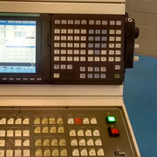 Centro de Usinagem Vertical HARTFORD VMC 1270
