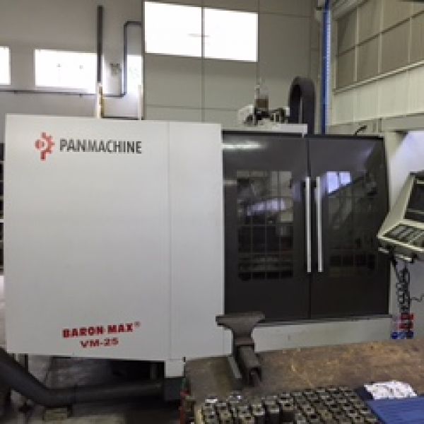 Centro de Usinagem Vertical PANMACHINE BARON MAX VM-25