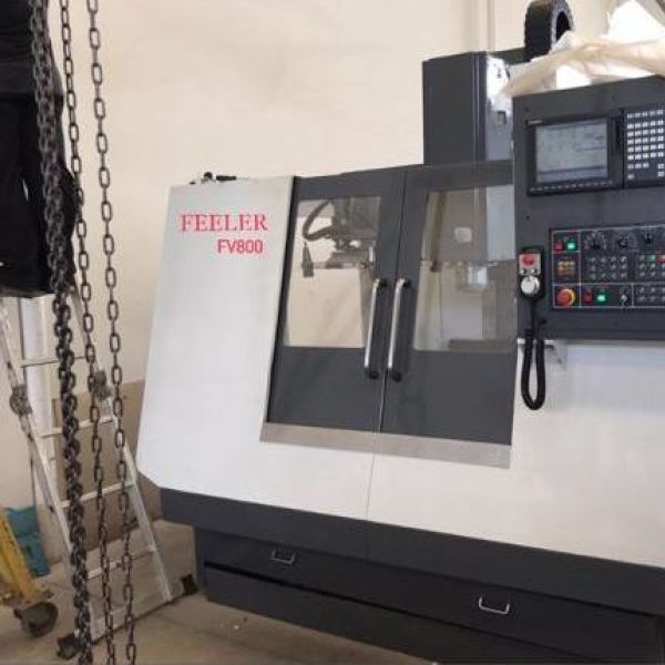 Centro de Usinagem Vertical FEELER FV800