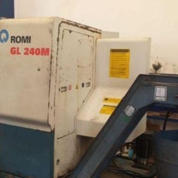 Torno CNC ROMI GL240M