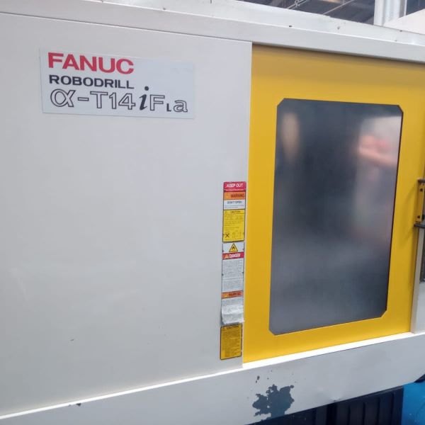 Centro de Usinagem Vertical FANUC ROBODRILL T14iFiA