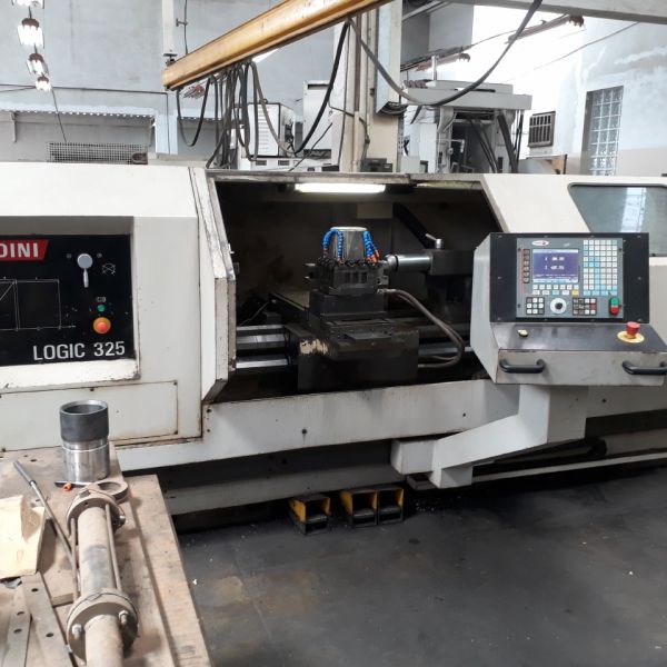 Torno CNC NARDINI LOGIC 325