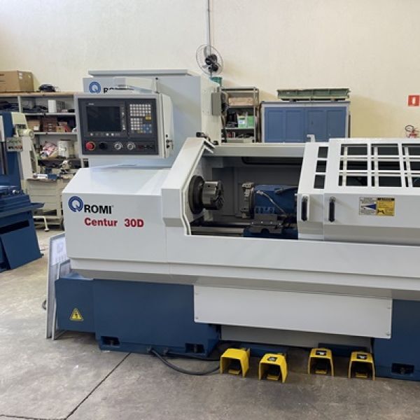 Torno CNC ROMI CENTUR 30D