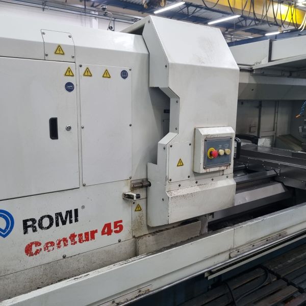 Torno CNC ROMI CENTUR 45D