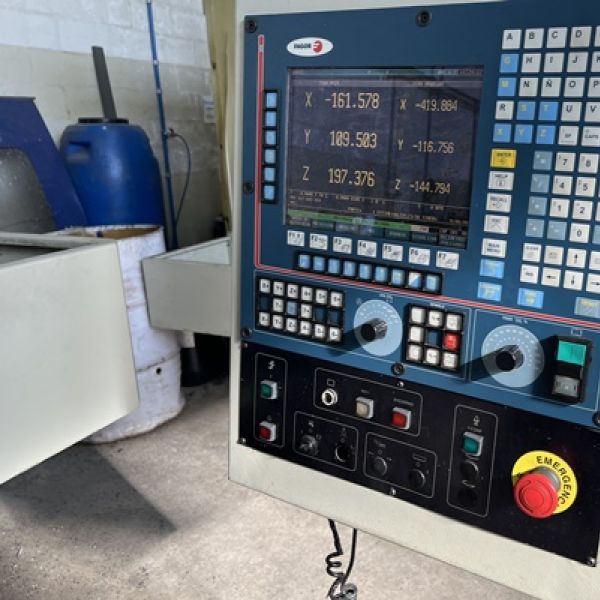 Fresadora CNC TRAVIS M5