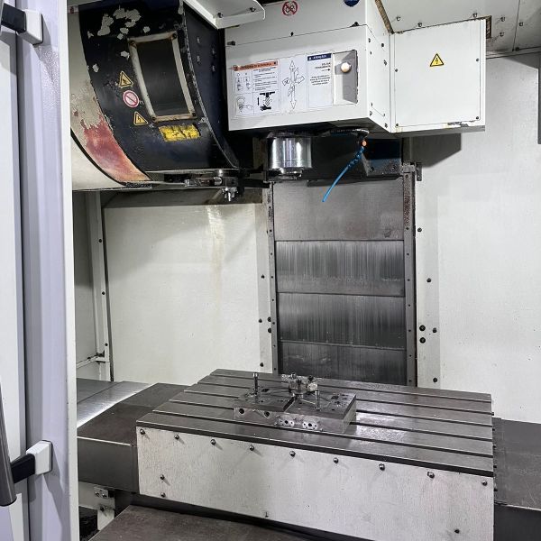 Centro de Usinagem Vertical Romi D800