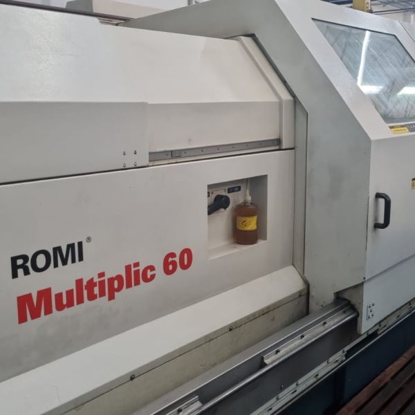 Torno CNC ROMI MULTIPLIC 60