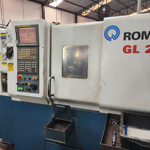 Torno CNC ROMI GL240